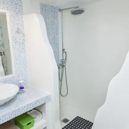 Charming In Pagkrati- Gtd95602 Apartment Athens