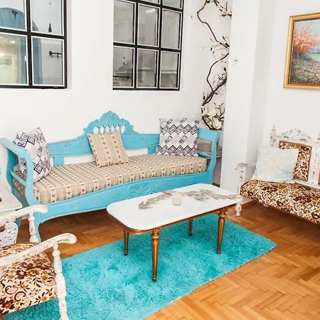 Apartment Charming In Pagkrati- Gtd95602
