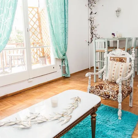Charming In Pagkrati- Gtd95602 Apartment Athens